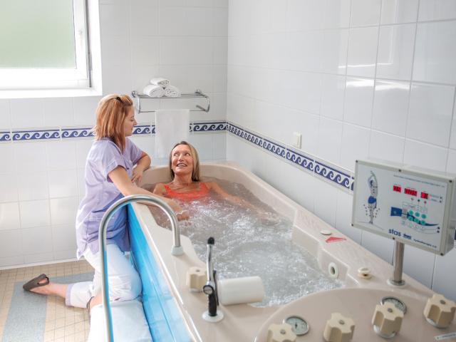 Bagnoles Orne Bo Resort Cure Femme Soin Baignoire 1