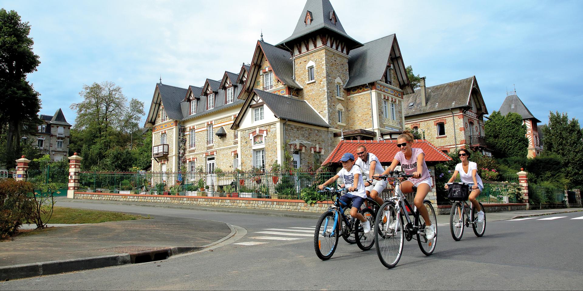 Bagnoles Orne Quartier Belle Epoque Famille Velo Balade Villa