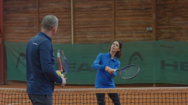 Bagnoles Orne Experiences Video Serie Portrait Tuto Rencontre Lecon Tennis Conseil Coach Jenny Pausecitron