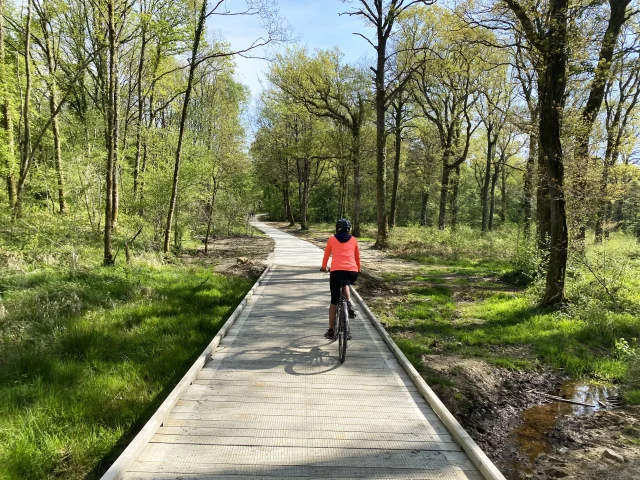 Bagnoles Orne Bebagnoles Voie Verte Briouze Velo Cycliste Femme