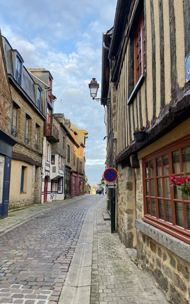 Bagnoles Orne Bebagnoles Domfront Rue Paves Maison Bois Cite Medievale Rotated