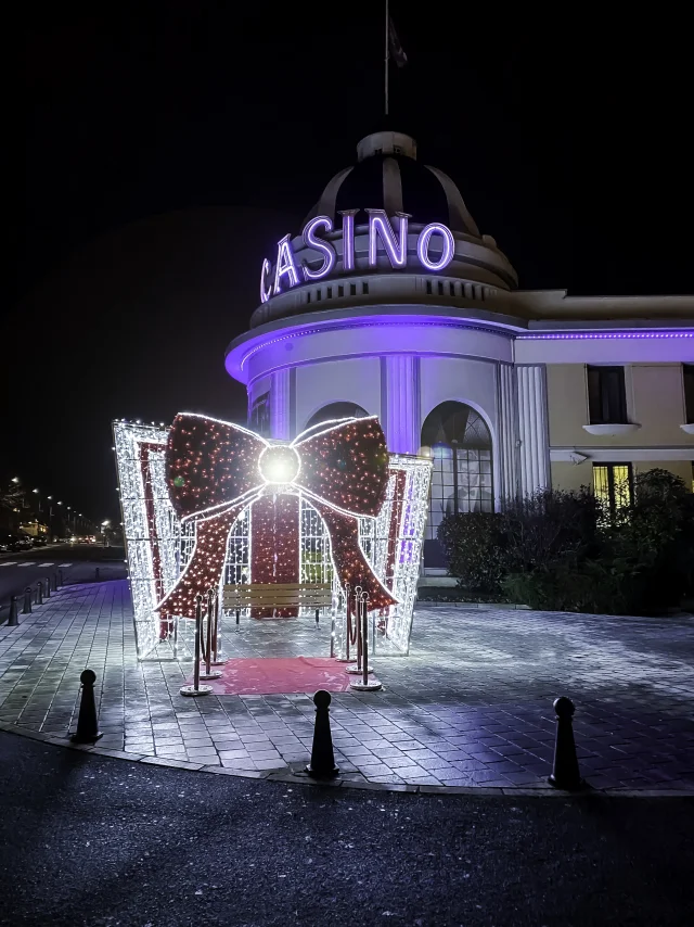 Bagnoles Orne Bebagnoles Destination Domfront Idee Sejour Pays Lumieres Villages Illumines Casino Cadeau