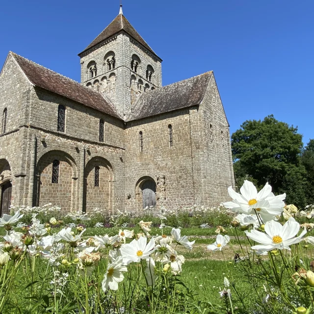 Domfront Poiraie Bocage Fleur Eglise Notredame Eau Medieval