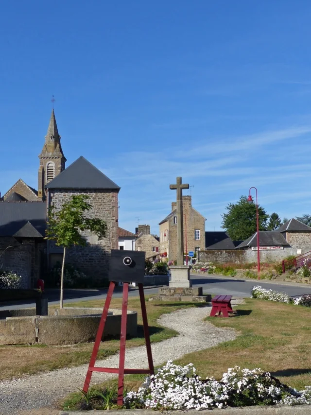 Saint Fraimbault Eglise Fleur Bocage Champs Meule