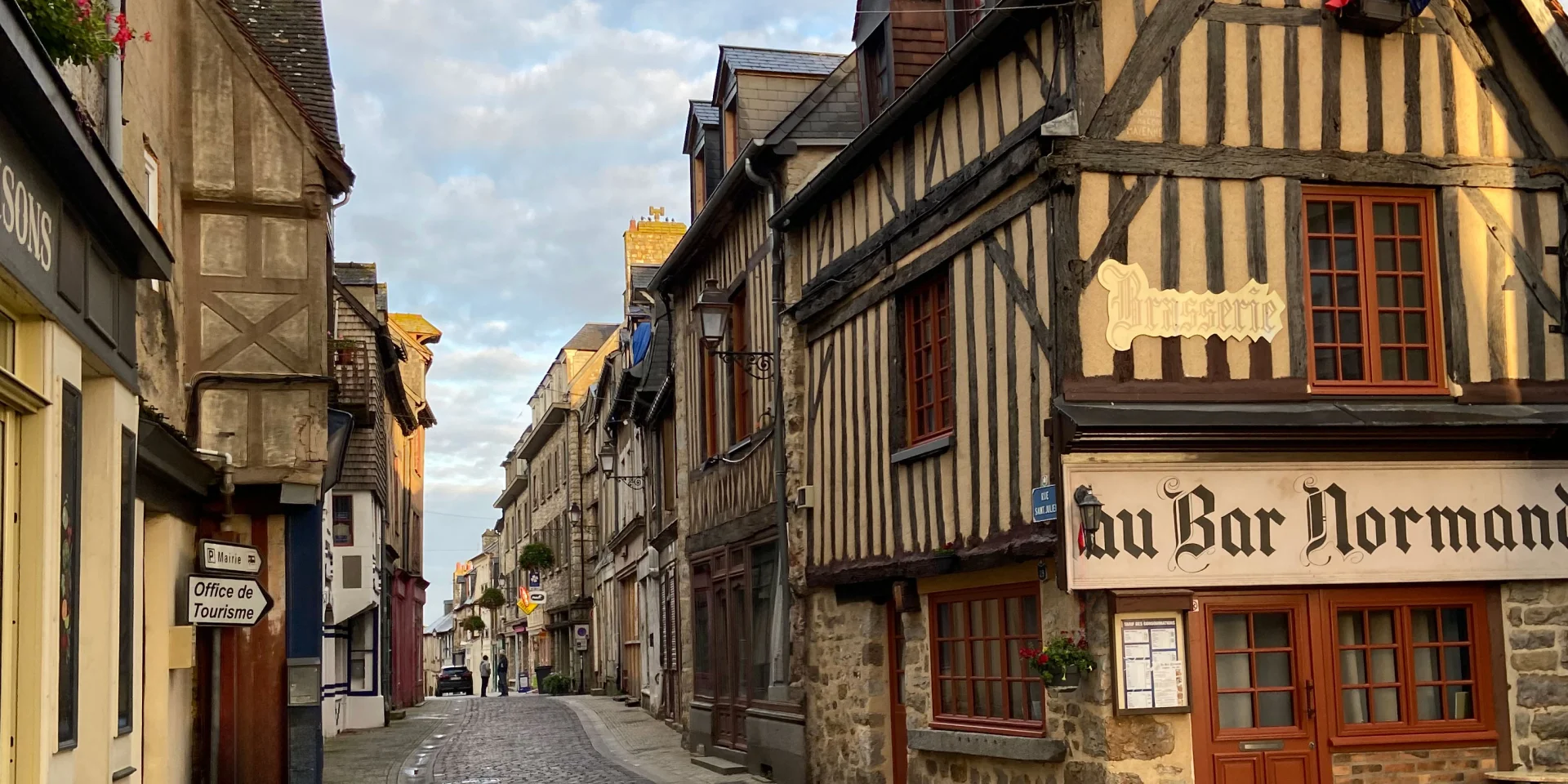 Bocage Orne Destination Domfront Bagnoles Maison Pan Bois Medieval Ruelle